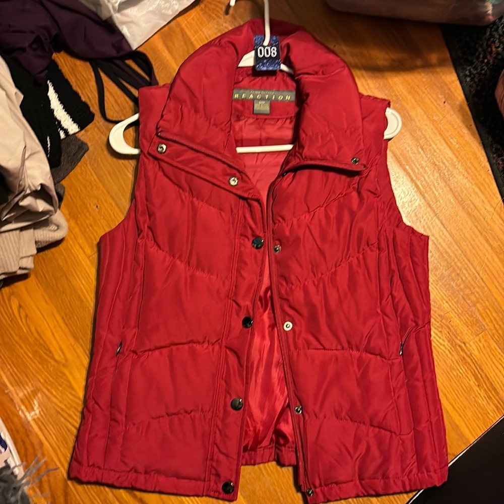 Kenneth Cole Reaction Vest Red S